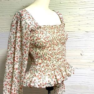 Cropped square neck blouse top in small